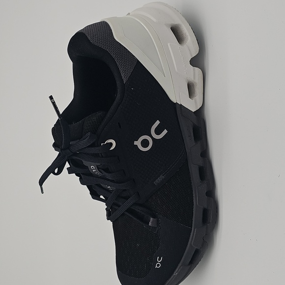 On Running Women's Cloud Flyer Athletic Shoes in Black and White - Picture 14 of 16